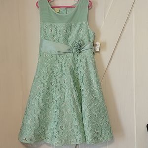 Girls dress